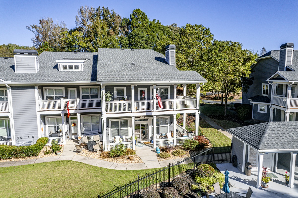 Rear elevation of the end-unit townhome at 181-A Farriers Lane, Carriage Cove, Lake Oconee