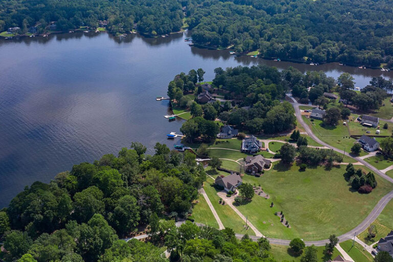 Homes for sale Waters Edge Lake Oconee