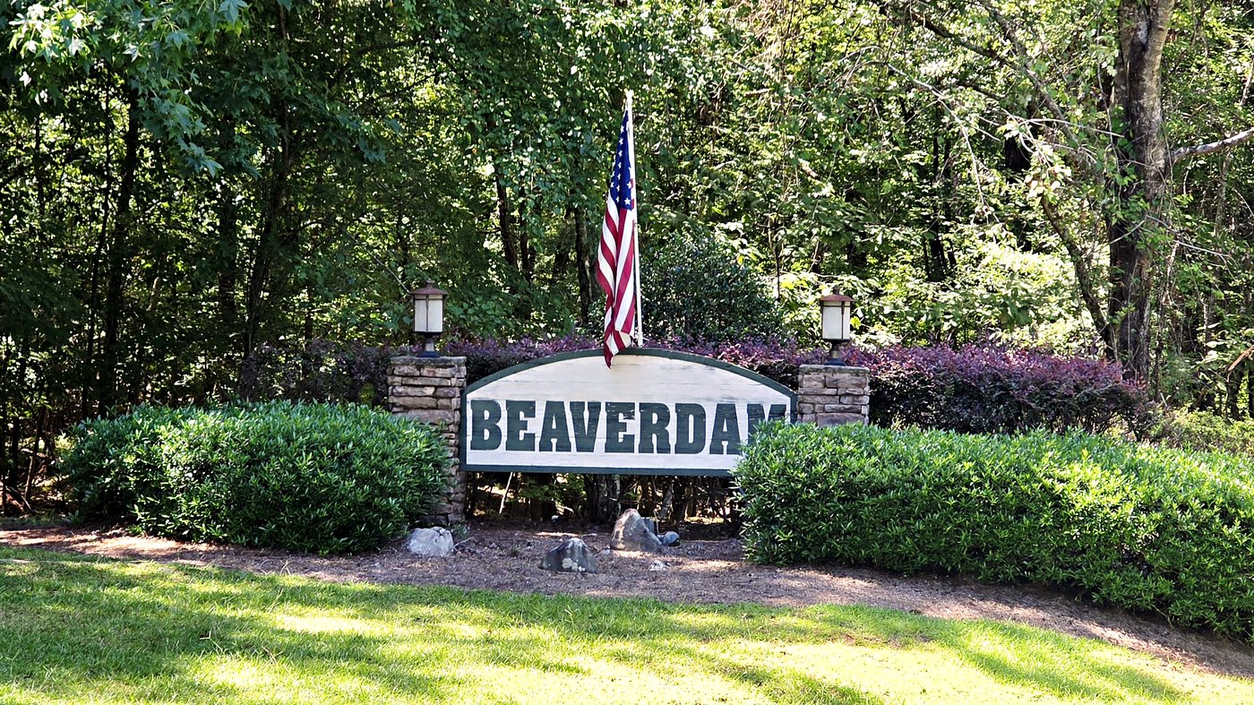 Beaverdam neighborhood entrance sign on Armour Bridge Road, the Richland side of Lake Oconee in Greene County, Georgia
