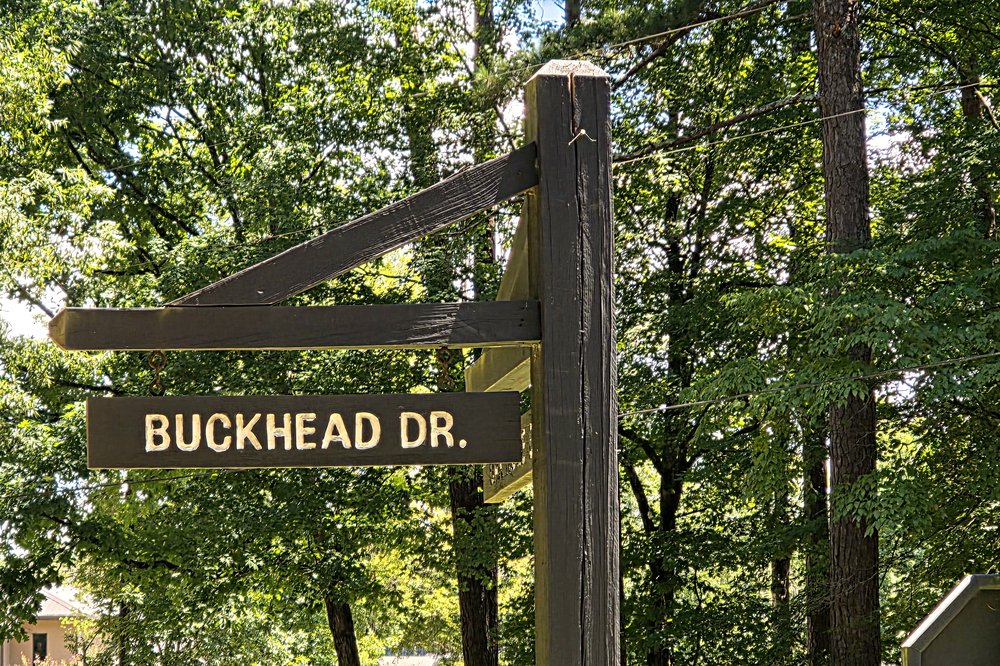 Deerfield wooden street sign for Buckhead Drive on Lake Oconee