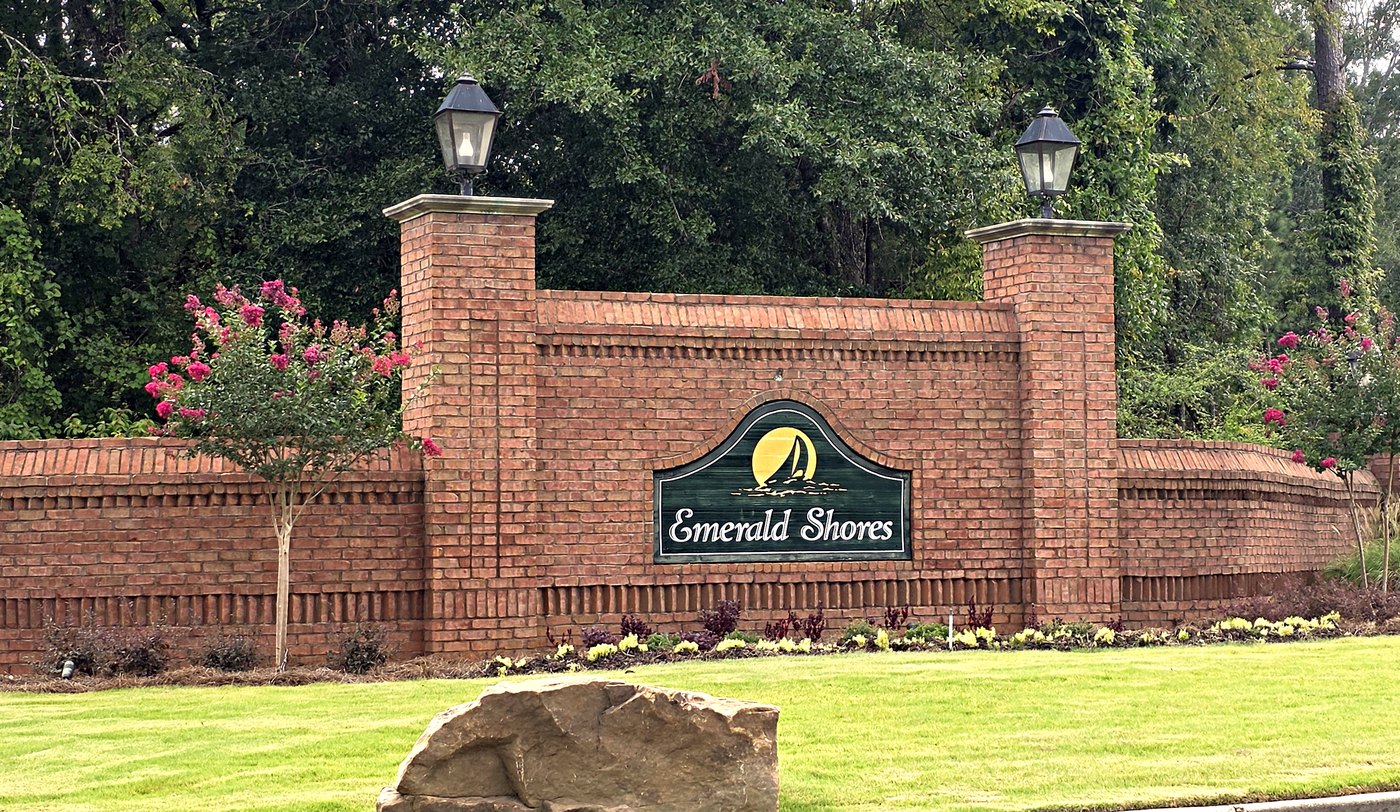 Emerald Shores brick entrance monument sign on the White Plains side of Lake Oconee in Greene County, Georgia