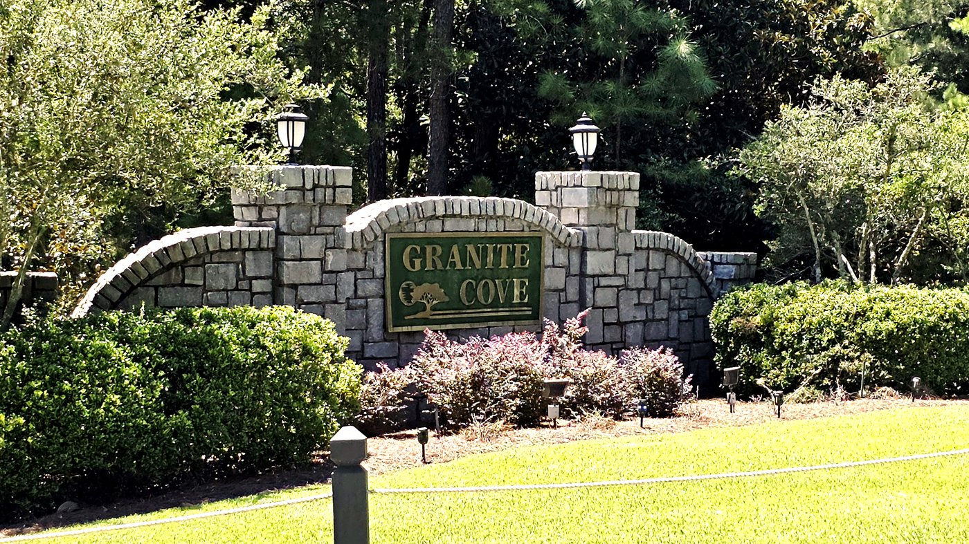 Granite Cove stone entrance monument on the Richland side of Lake Oconee in Greene County, Georgia