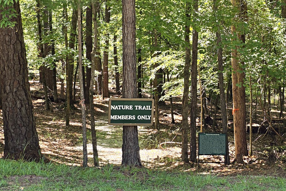 Granite Cove members-only nature trail in the woods at Lake Oconee