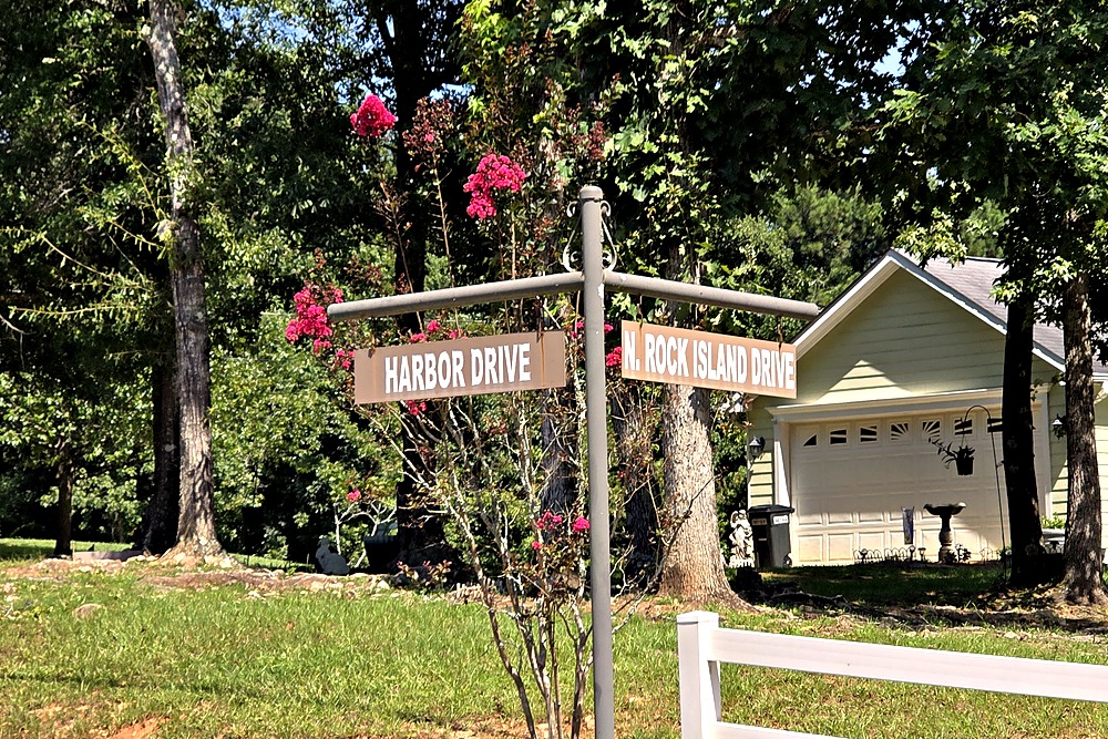 Harbor Drive and North Rock Island Drive street sign in Rock Island on Lake Oconee