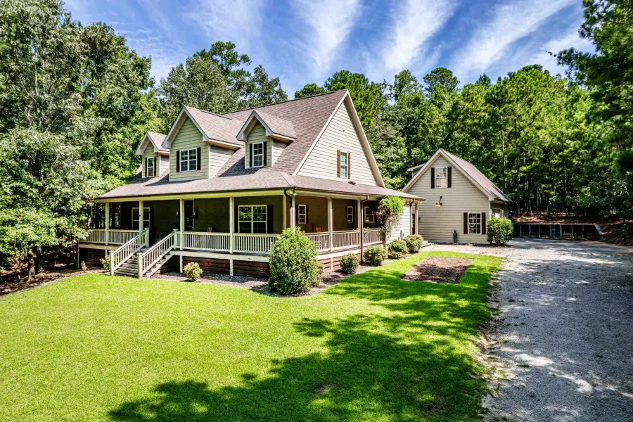 Lake Oconee home in Beaverdam & The West Place sold by Margie Sorrell