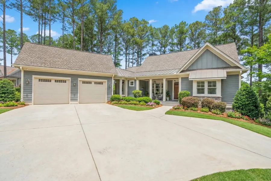 Lake Oconee home in The Landing at Reynolds Lake Oconee sold by Margie Sorrell