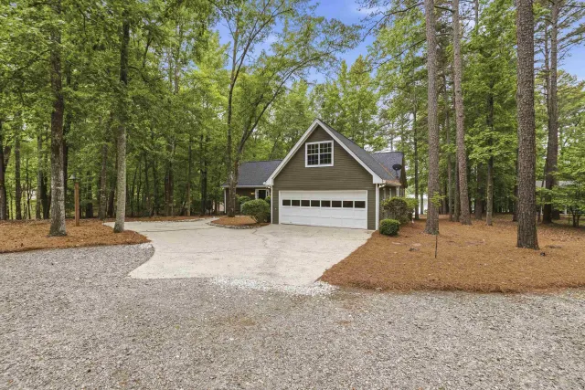 Listing photo of 1010 Holmes Drive, White Plains, GA 30678