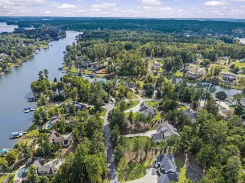 Photo 5 of 1141 Glen Eagle Drive, Harbor Club, Lake Oconee