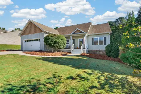 Photo 2 of 172 Garrett Drive, Putnam County, Lake Oconee