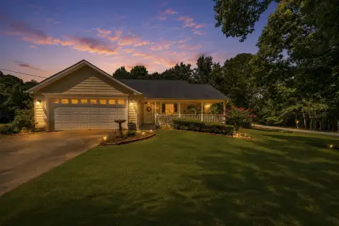 Photo 2 of 199 Harbor Drive, Timberlake Cove, Lake Oconee