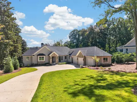 Photo 2 of 136 Barrington Hall Drive, Reynolds Lake Oconee