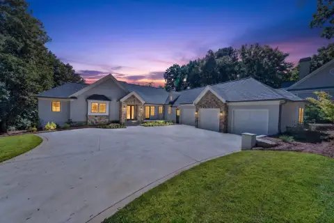Photo 4 of 136 Barrington Hall Drive, Reynolds Lake Oconee