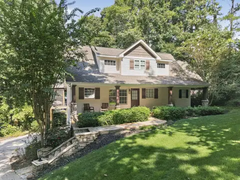 Photo 4 of 119 Forest Ridge Drive, Long Island Forest, Lake Oconee