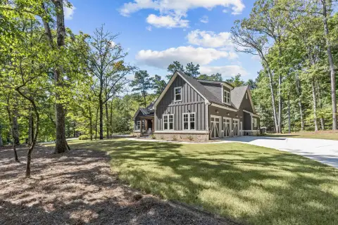 Photo 3 of 1011 Peachtree Court, Harbor Club, Lake Oconee