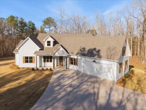 Photo 2 of 115 Oak Hill Circle, Oak Hill, Lake Oconee