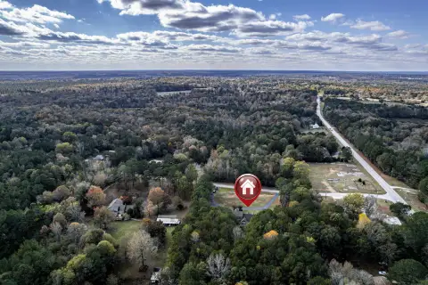 Photo 4 of 1050 Sugar Creek Church Road, Morgan County, Lake Oconee