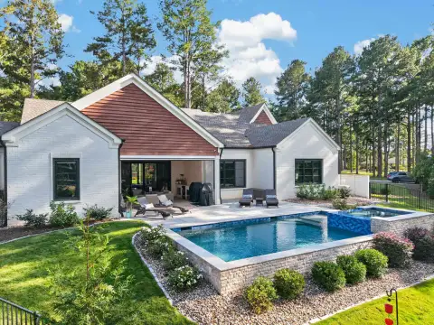 Photo 2 of 102 Black Hawk Drive, Cuscowilla, Lake Oconee