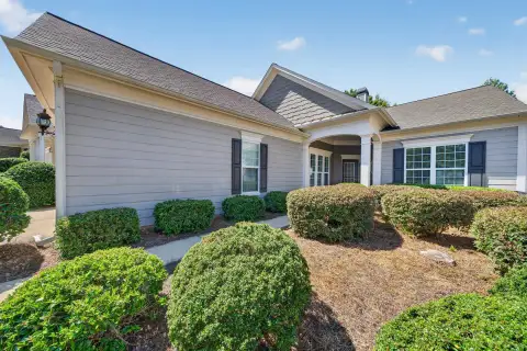 Photo 2 of 1011 Creekwood Place, Del Webb at Lake Oconee