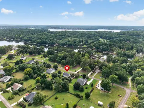 Photo 2 of 121 Collis Circle, Water Oaks, Lake Oconee