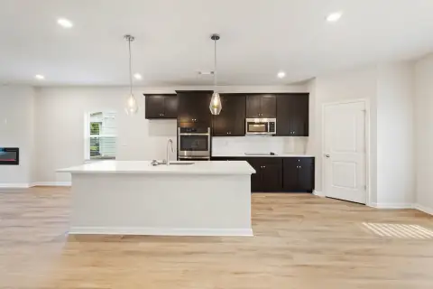 Photo 4 of 1112 Dickens Road, The Bluffs at Carey Station, Lake Oconee
