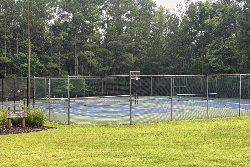 Richland Tennis Club tennis and basketball courts inside the Richland subdivision at Lake Oconee