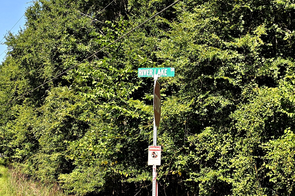 River Lake Drive street sign in River Lake Landing on Lake Oconee