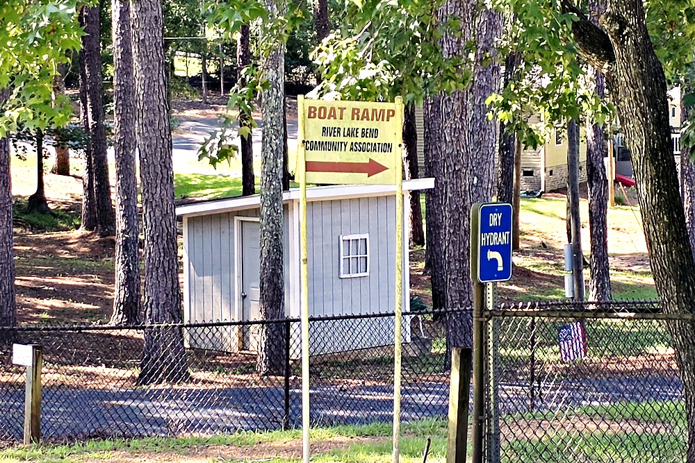 Boat ramp sign for the River Lake Bend Community Association in River Lake Landing on Lake Oconee